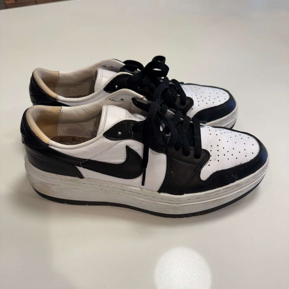Nike platform jordan